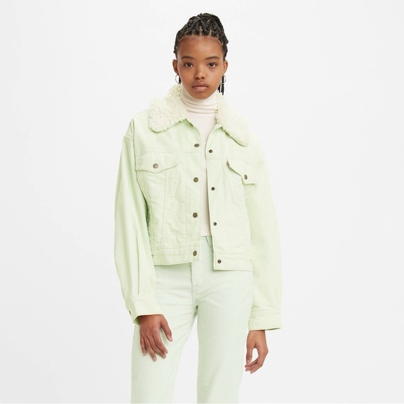 Levi’s Sherpa Corduroy Baby Baggie Trucker Jacket - Picture 1 of 6
